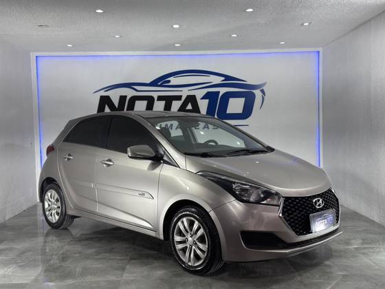 HYUNDAI HB20 1.6 COMFORT PLUS 16V FLEX 4P AUTOMÁTICO HYUNDAI HB20 1.6 COMFORT PLUS 16V FLEX 4P AUTOMÁTICO